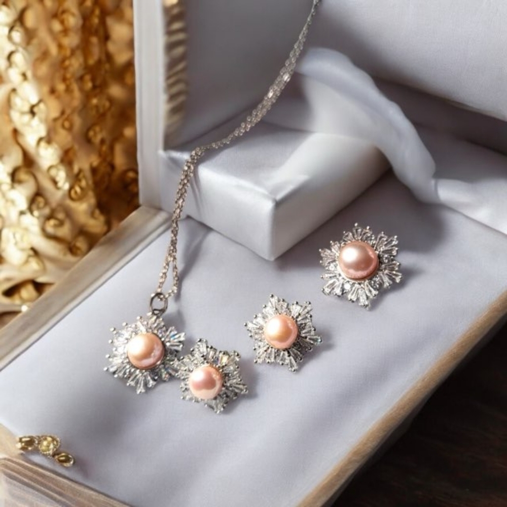 The Pearl Collection Orchid & Vine Snowflake Set